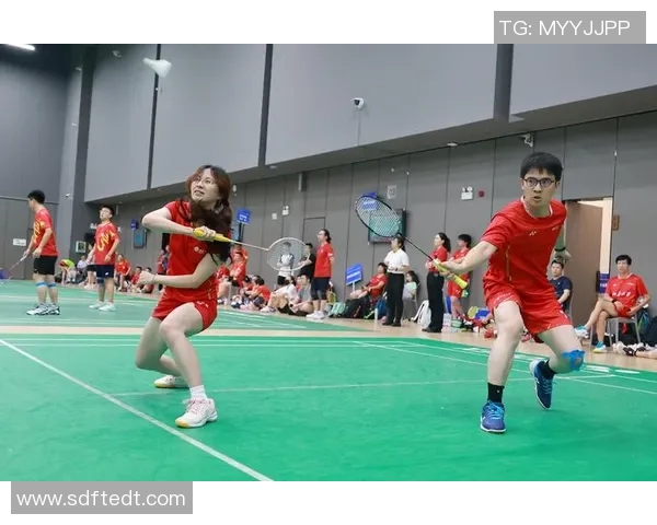 北京羽毛球队整体表现分析:压制与失误的双重影响探讨 北京羽毛球队整体表现分析:压制与失误的双重影响探讨