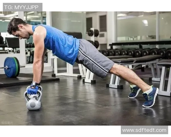 龙门架力量之巅五组黄金动作塑造完美体型